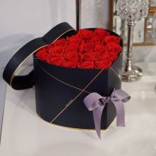Красные розы в коробочке "Сердечко"